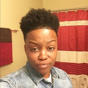 Meet your Posher, Erica